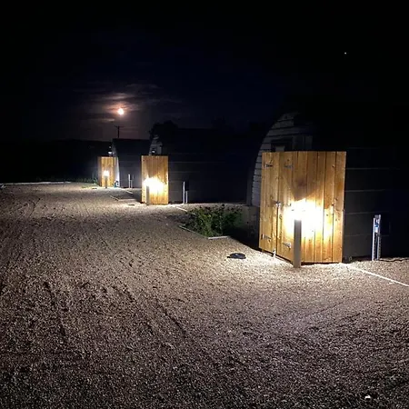 Mowbray Stable *