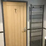 Mowbray Stable * ת'ירסק