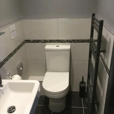 Mowbray Stable * ת'ירסק